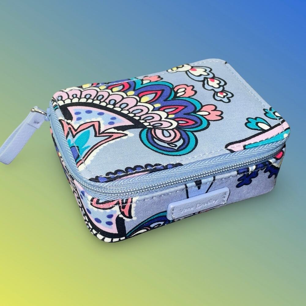Vera Bradley Romantic Paisley Travel Pill Case 8 Day Plastic Organizer Day Bag
